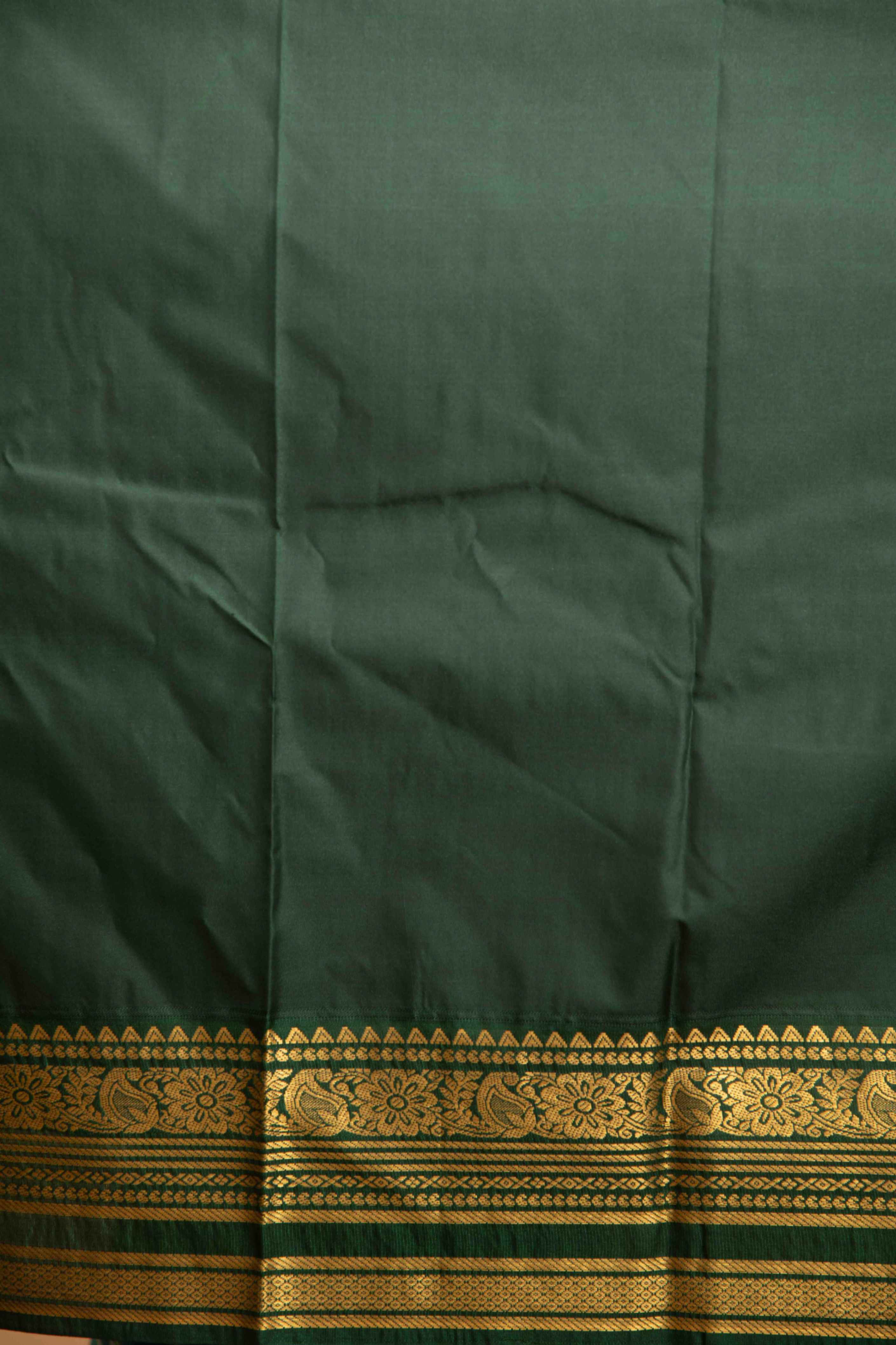 Red and green aayiram butta semi silk saree